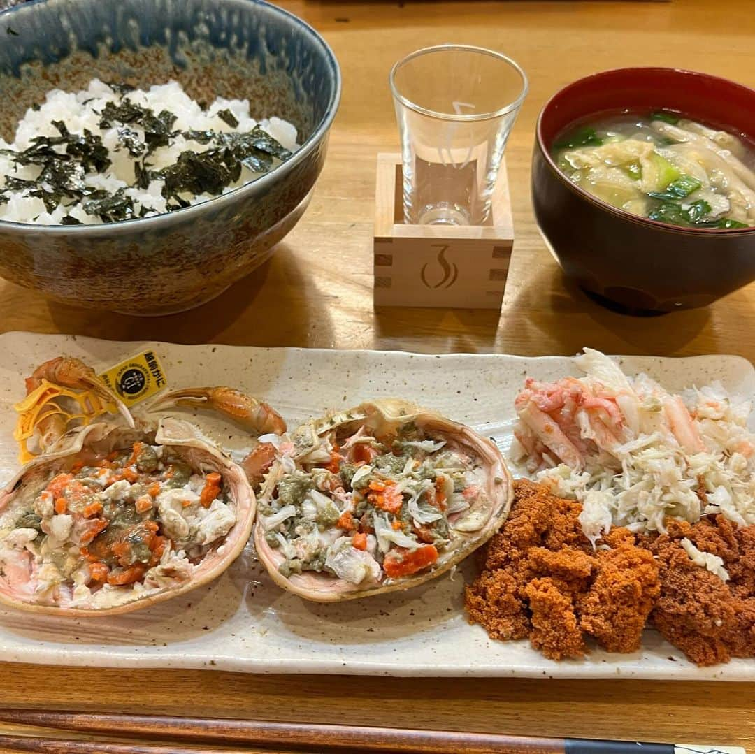 takegaeruさんのインスタグラム写真 - (takegaeruInstagram)「今年も🦀美味しく頂きました😋 冬タイヤに交換して、蟹食べて 一気に年末感です  #越前蟹 #せいこがに #せいこ丼 #蟹  #福井県」11月11日 18時30分 - takegaeru