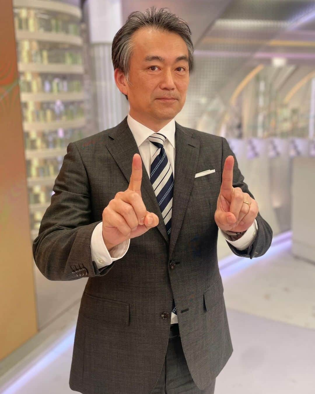 フジテレビ「プライムニュース イブニング」さんのインスタグラム写真 - (フジテレビ「プライムニュース イブニング」Instagram)「⠀ 今日、11月11日は勝野アナの誕生日２４歳になりました。⠀ おめでとう！！⠀ ⠀ 本人の申告まで気づかなくてごめん！！⠀ ⠀ #生野陽子 @yoko_shono⠀ #奥寺健 @fujitv_announcer⠀ #杉原千尋 @chihiro.sugihara⠀ #勝野健 @ken.katsuno⠀ #フジテレビ⠀ #アナウンサー⠀ #ニュース⠀」11月11日 18時51分 - livenews_it