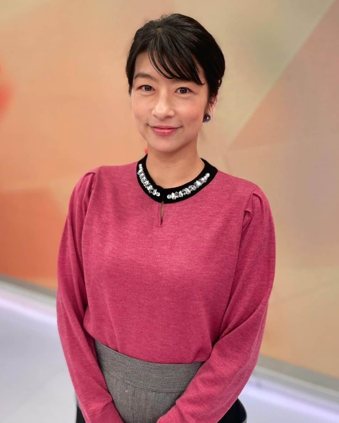 フジテレビ「プライムニュース イブニング」さんのインスタグラム写真 - (フジテレビ「プライムニュース イブニング」Instagram)「⠀ 今日、11月11日は勝野アナの誕生日２４歳になりました。⠀ おめでとう！！⠀ ⠀ 本人の申告まで気づかなくてごめん！！⠀ ⠀ #生野陽子 @yoko_shono⠀ #奥寺健 @fujitv_announcer⠀ #杉原千尋 @chihiro.sugihara⠀ #勝野健 @ken.katsuno⠀ #フジテレビ⠀ #アナウンサー⠀ #ニュース⠀」11月11日 18時51分 - livenews_it