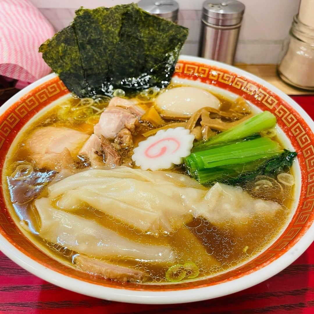 パーマ大佐さんのインスタグラム写真 - (パーマ大佐Instagram)「#西巣鴨 と #巣鴨 の間にある #麺創庵砂田 さんに行ってきました！  美味しい白河ラーメンで大満足！ 特にスープと麺とチャーシューが美味しかったです☺️  ご馳走様でした！  #パーマ大佐  #麺スタグラム  #美味しかったです」11月11日 19時02分 - pa_mataisa