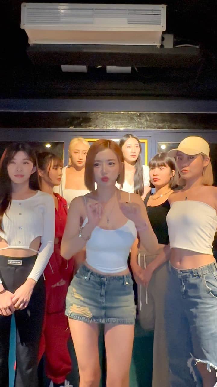 琳妲のインスタグラム：「Soda loves Taiwan Girls😘😘」