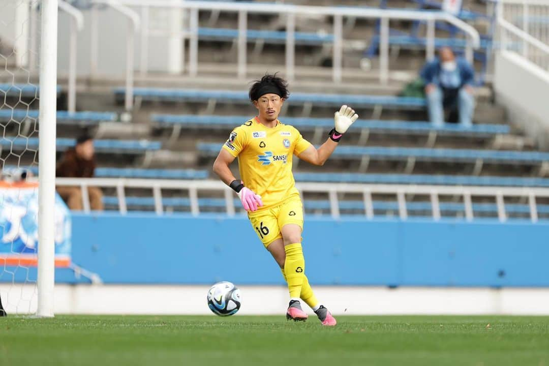 横浜スポーツ&カルチャークラブのインスタグラム：「.  🔵#j3league 🟠  11/11(土)第35節 🆚アスルクラロ沼津 Y.S.C.C. 0-1 アスルクラロ沼津  #児玉潤 #佐藤大樹 #中里崇宏 #萱沼優聖 #古賀俊太郎 #山本凌太郎  #yscc #Ｊ３ #Ｊリーグ #jleague #j3 #スポーツを未来へ繋ぐ #Ｊリーグ #2023 #横浜 #本牧 #soccer #サッカー #sports #bonera」