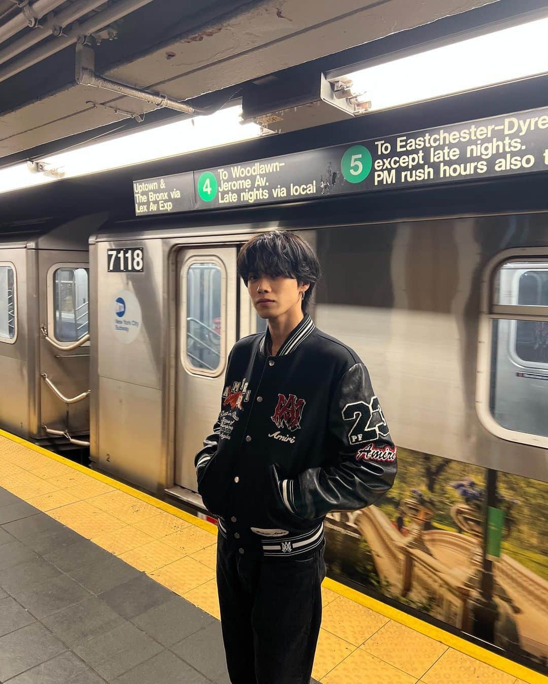 やまとさんのインスタグラム写真 - (やまとInstagram)「❤️🖤🃏  Jacket: @amiri  Denim: @forsomeone_official  Sneaker: @rickowensonline」11月11日 19時37分 - com.yamato
