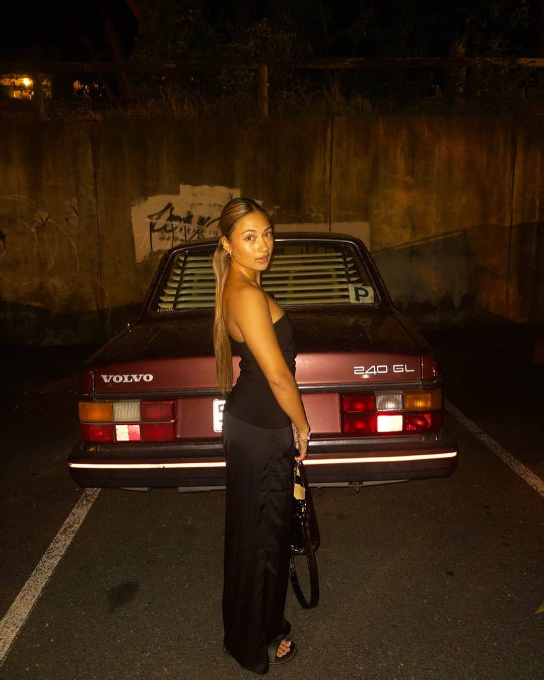 Lilliana Bowreyのインスタグラム：「pre dinner piccy ft. @jemimastang’s whip」