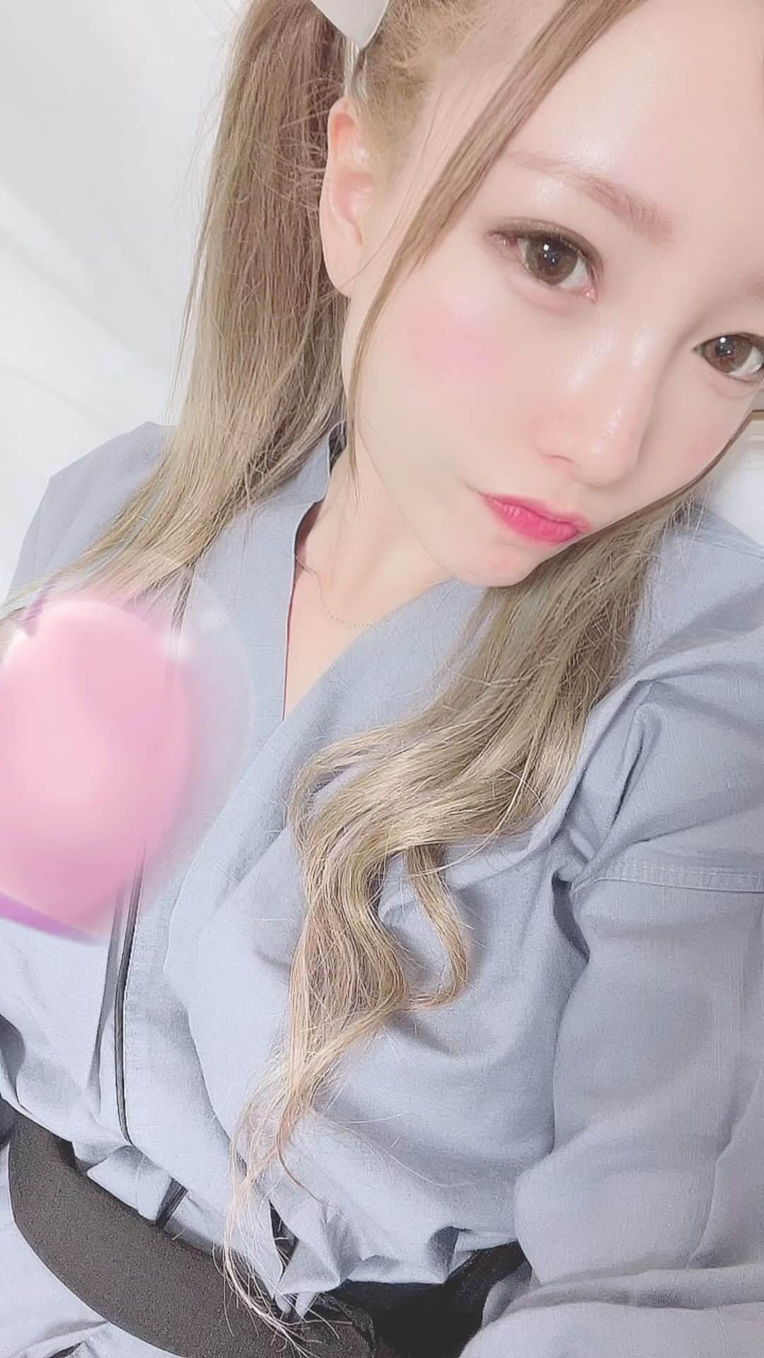 のインスタグラム：「昨日の配信この服が大変なことに:( ;´꒳`;):  マイ浴衣買いました🩷 これからは 遠征先に浴衣持っていくᜊ(˶‪‬ᐢ‬. .‪ᐢ˵)ᜊ  #浴衣 #配信 #live #livestream」