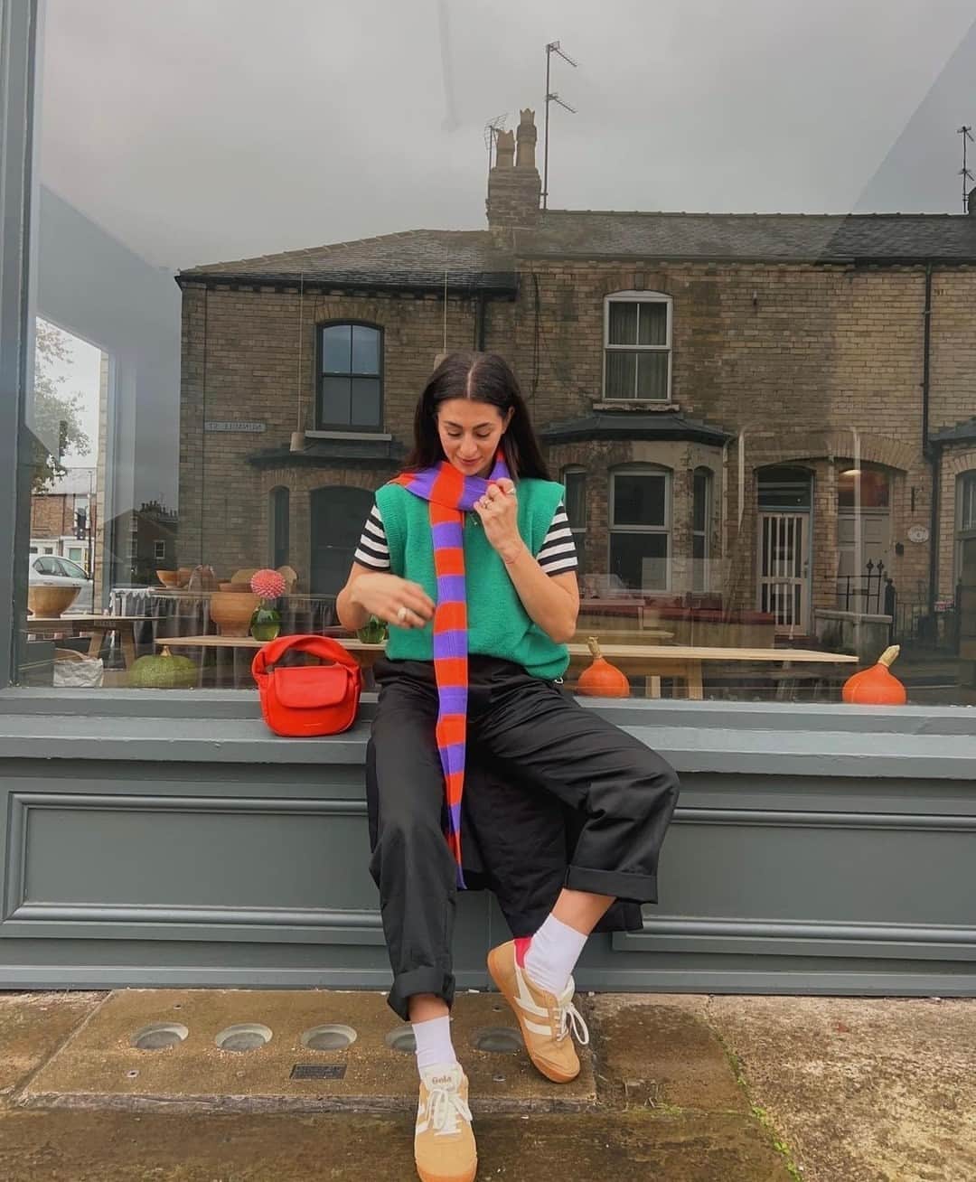 ゴーラのインスタグラム：「The trainer you didn’t know you needed 🤩♥️⁠ ⁠ Styled by @franki.dammone」