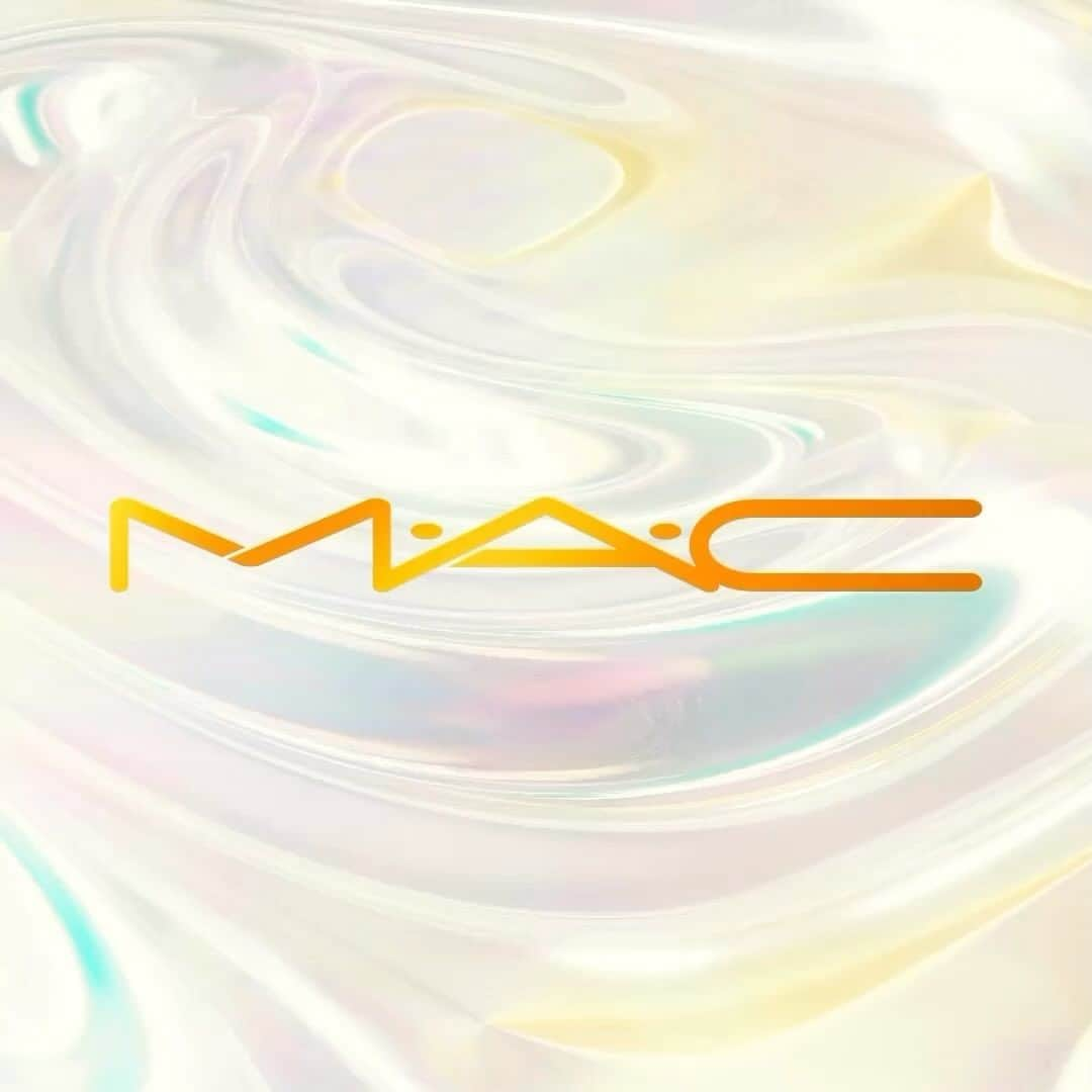 M·A·C Cosmetics Deutschlandのインスタグラム：「HEUTE IST SINGLES DAY! 🔥 Sichere Dir NUR HEUTE  unsere viralen #MACTrend Produkte für 11,11€! Online und in allen MAC Stores!*   *Das Angebot gilt nur heute, den 11.11.2023. Nur auf ausgewählte Produkte und nur solange der Vorrat reicht.」