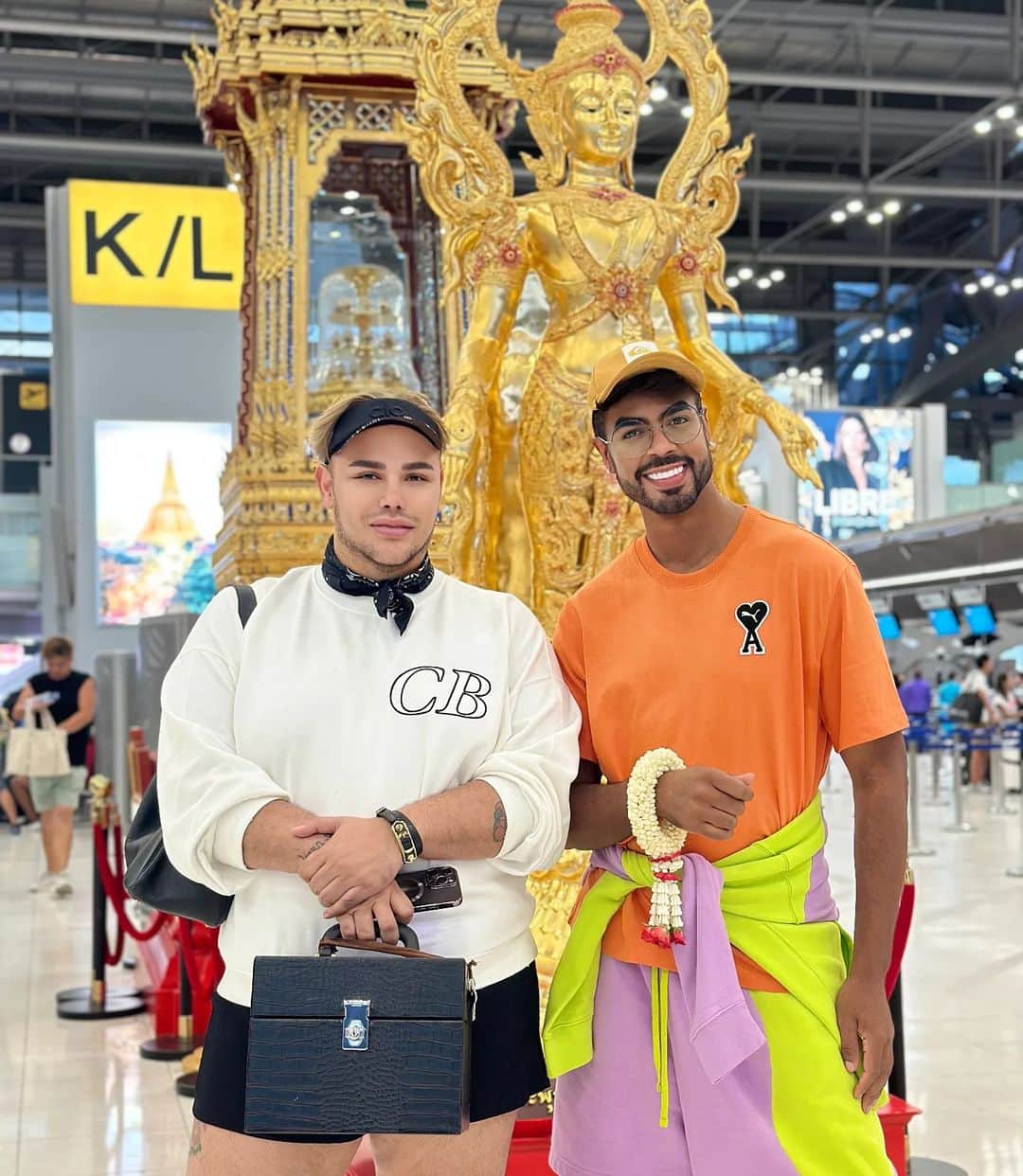 Ivan Gunawanのインスタグラム：「Thank you for everything you provide me! My greatest experience in life is with you and the people who are part of your team. You are very special to me.」