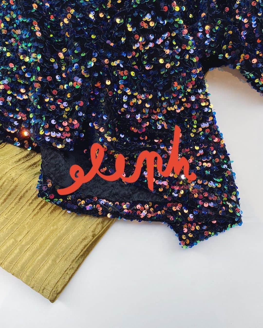 IÉNA LA BOUCLEのインスタグラム：「.  #ienalaboucle#iena#イエナ#イエナラブークル#ienalaboucle_23aw#eleph」