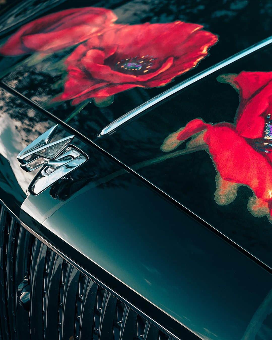 ベントレーさんのインスタグラム写真 - (ベントレーInstagram)「Bentley remembers.  Lest we forget.」11月11日 20時01分 - bentleymotors