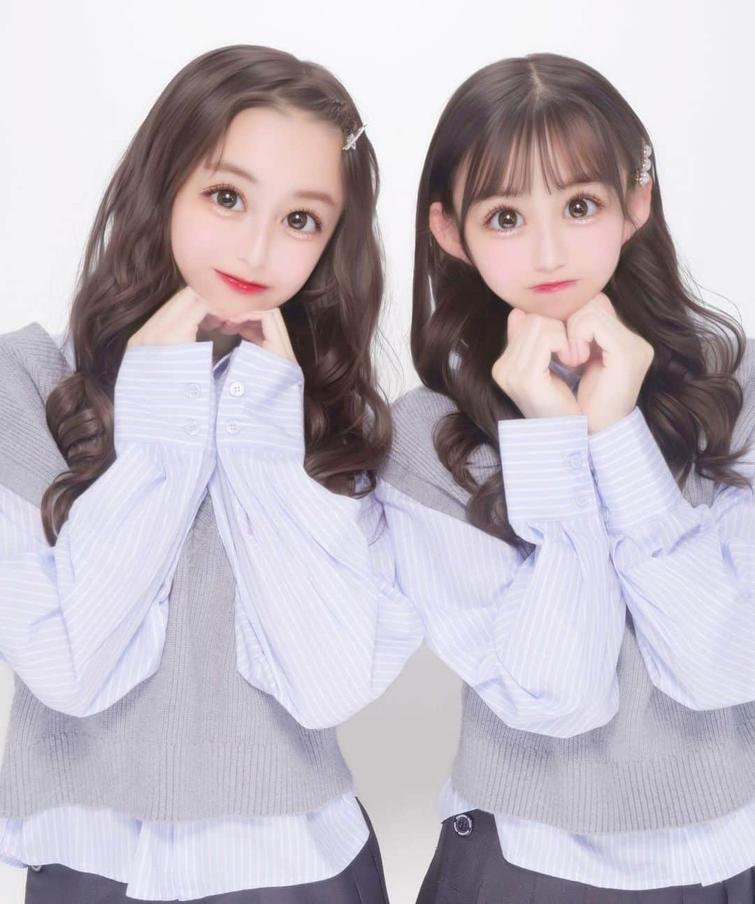 ゆめ & じゅなさんのインスタグラム写真 - (ゆめ & じゅなInstagram)「じゅなと2人でデートした時にプリクラ撮りました〜！！  ゆめはマイパレットがお気に入りです♡♡  じゅながいまテスト期間なので、 ゆめが今スパルタで勉強を教えていますっ！！  じゅな！がんばれっー！！！😊  #野崎結愛 #野崎珠愛 #ゆめじゅな  #姉妹 #仲良し姉妹 #姉妹投稿  #2歳差姉妹 #プリクラ #マイパレット #おそろいコーデ #おそろい  #姉妹コーデ #制服風 #巻き髪  #高校生 #中学生 #09 #07 #fjk  #sjc #デート #テスト期間 #😊」11月11日 20時01分 - yumejuna