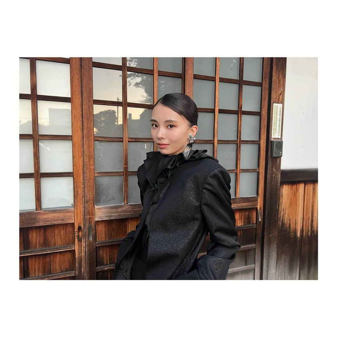 川口ゆりなさんのインスタグラム写真 - (川口ゆりなInstagram)「． BISHU COLLECTION ありがとうございました⛩ ． OPENING COLLECTION SHOKOBO COLLECTION 2ステージ歩かせて頂きました。 ． 神聖な場所で 歩けたことを光栄に思います…♡ ． ．」11月11日 20時06分 - kawaguchi_yurina_official