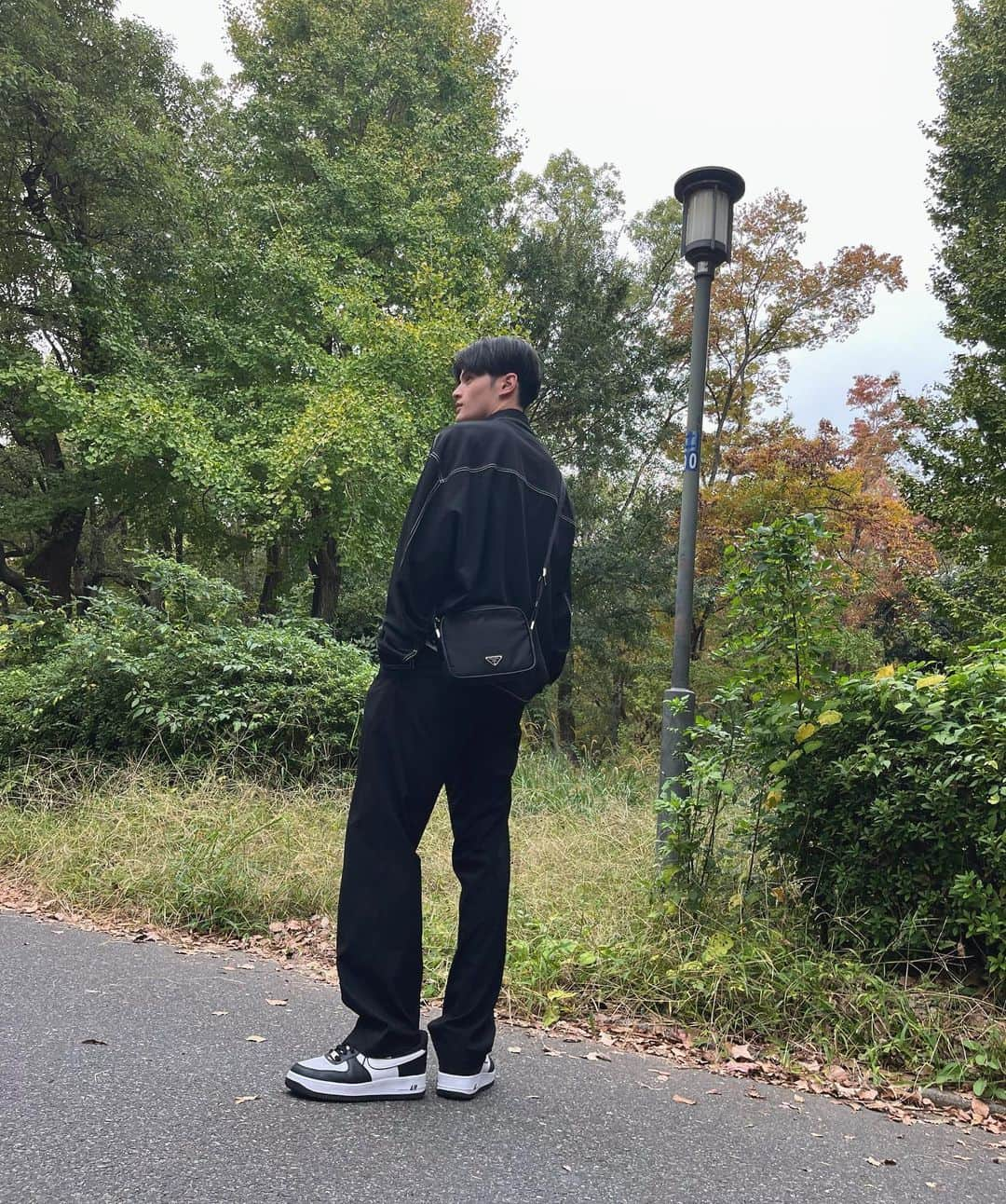 丸田怜音さんのインスタグラム写真 - (丸田怜音Instagram)「・ 🌲🚶‍♂️  ・ ・ ・ ・ #ootd  #fashion  #mensfashion  #04 #walk」11月11日 20時13分 - maruta_reon