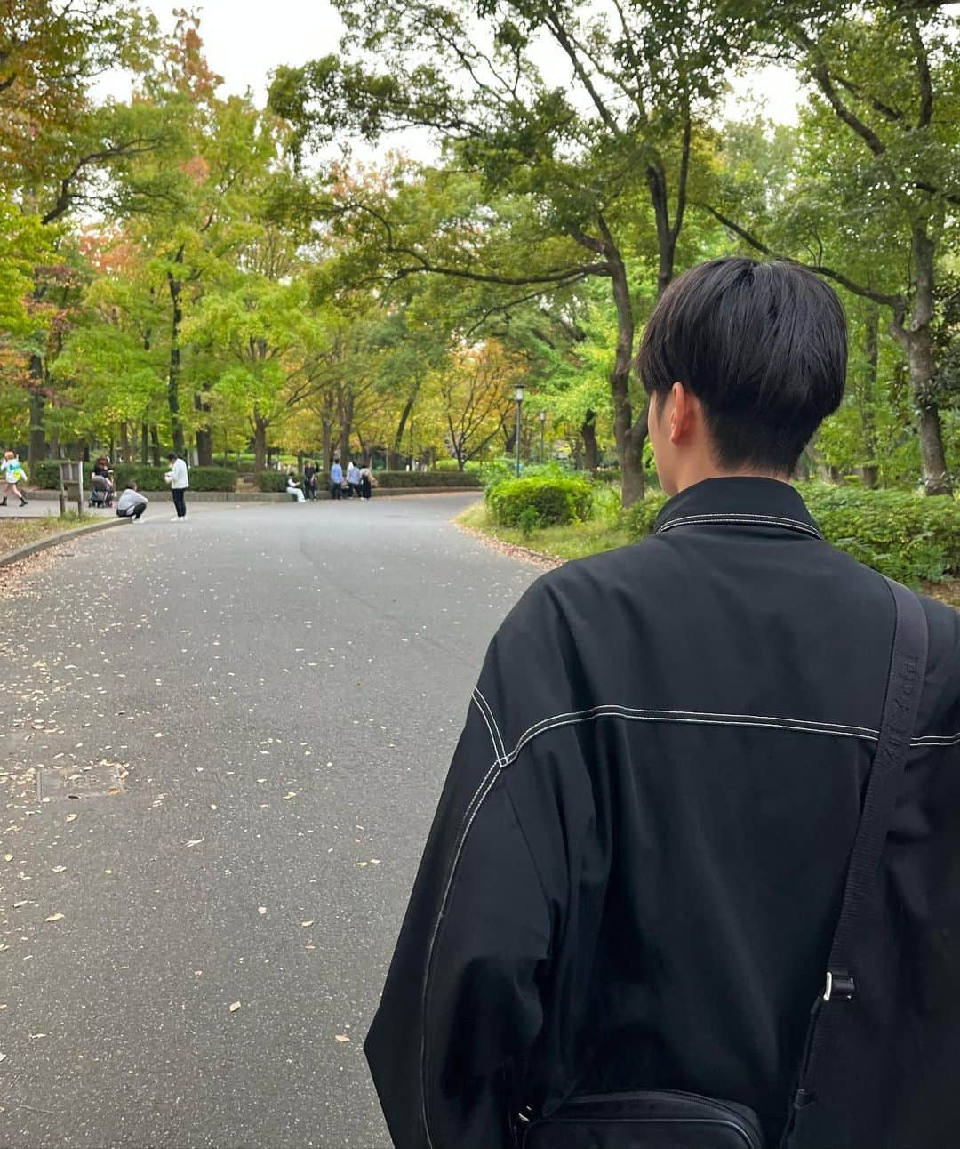 丸田怜音さんのインスタグラム写真 - (丸田怜音Instagram)「・ 🌲🚶‍♂️  ・ ・ ・ ・ #ootd  #fashion  #mensfashion  #04 #walk」11月11日 20時13分 - maruta_reon