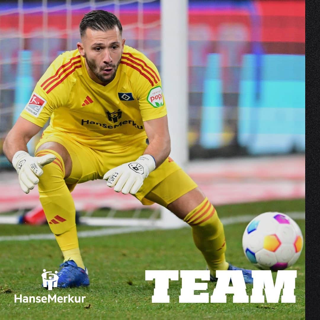 のインスタグラム：「Mit dieser 1️⃣1️⃣ starten wir in das Auswärtsspiel bei @holsteinkiel. 🔷  #nurderHSV #KSVHSV 📸 @witters_sportfotografie」