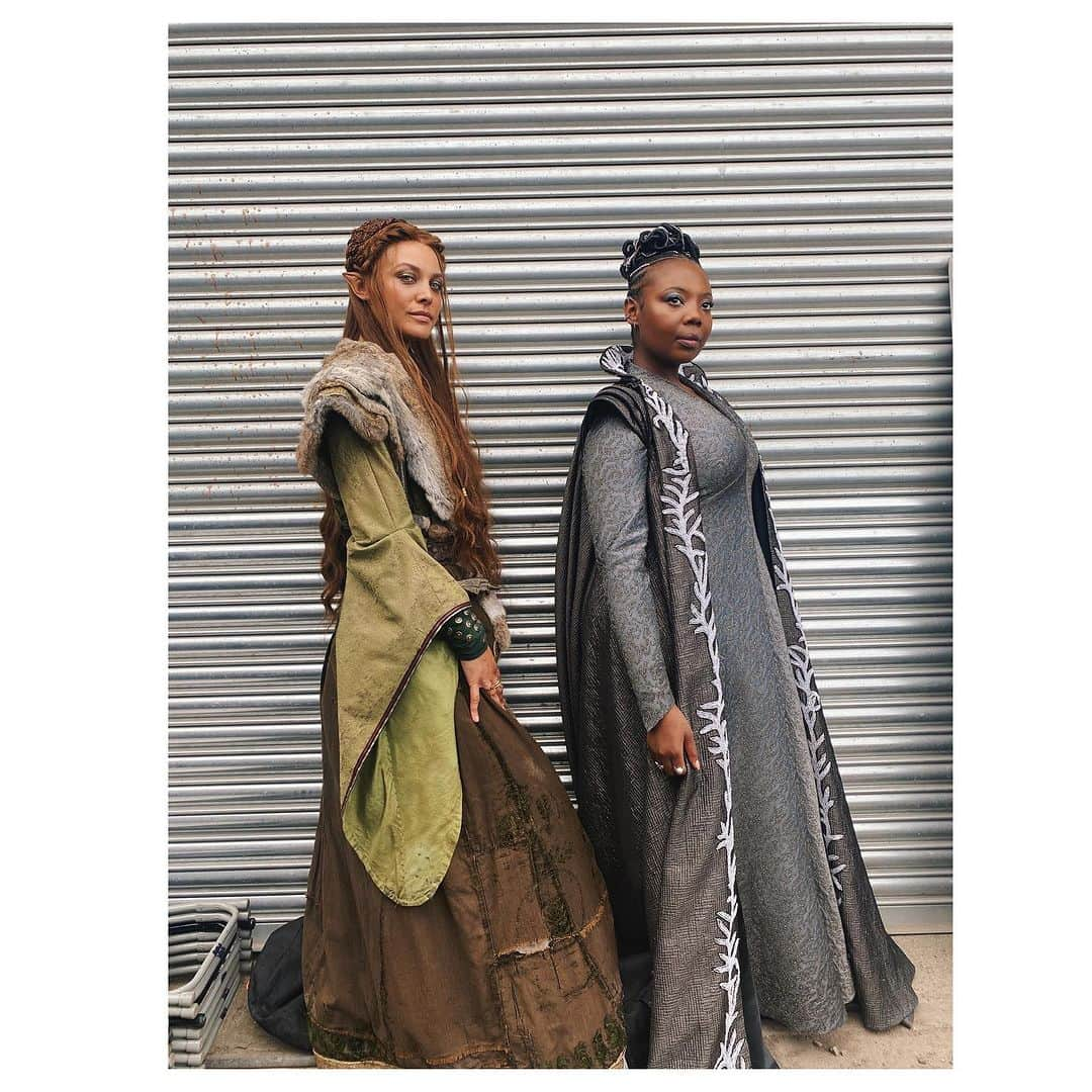 メシア・シムソンさんのインスタグラム写真 - (メシア・シムソンInstagram)「The Fringi and Fran Show ✨🧝🏼‍♀️🗡️  Loved working with this super talented beautiful woman ♥️  Bring on Season 4 🌹」11月11日 20時32分 - meciasimson