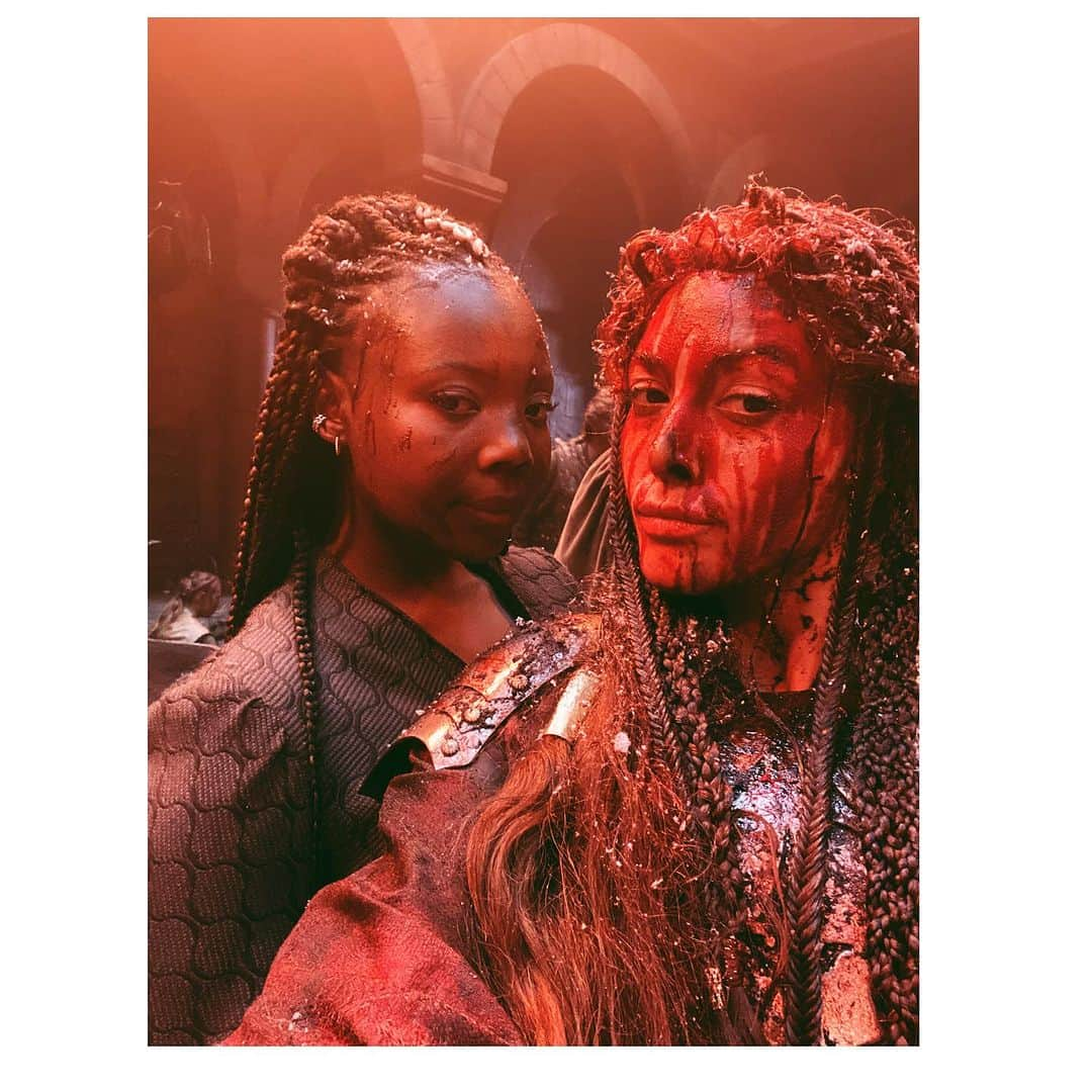 メシア・シムソンさんのインスタグラム写真 - (メシア・シムソンInstagram)「The Fringi and Fran Show ✨🧝🏼‍♀️🗡️  Loved working with this super talented beautiful woman ♥️  Bring on Season 4 🌹」11月11日 20時32分 - meciasimson