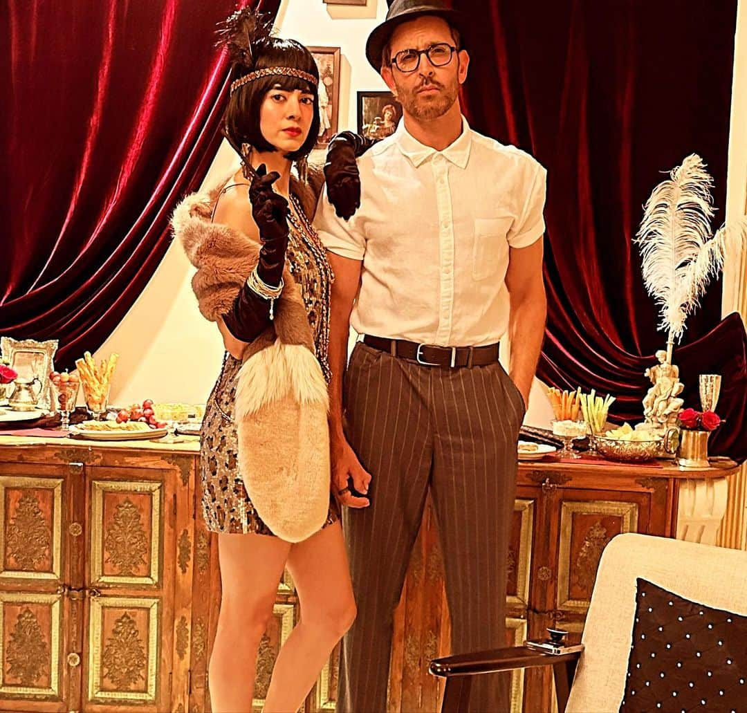 リティク・ローシャンさんのインスタグラム写真 - (リティク・ローシャンInstagram)「Of gangsters and molls and gumshoes and mafia dons last night was a vintage lark!  Happy birthday Pash.  ❤️」11月11日 20時46分 - hrithikroshan