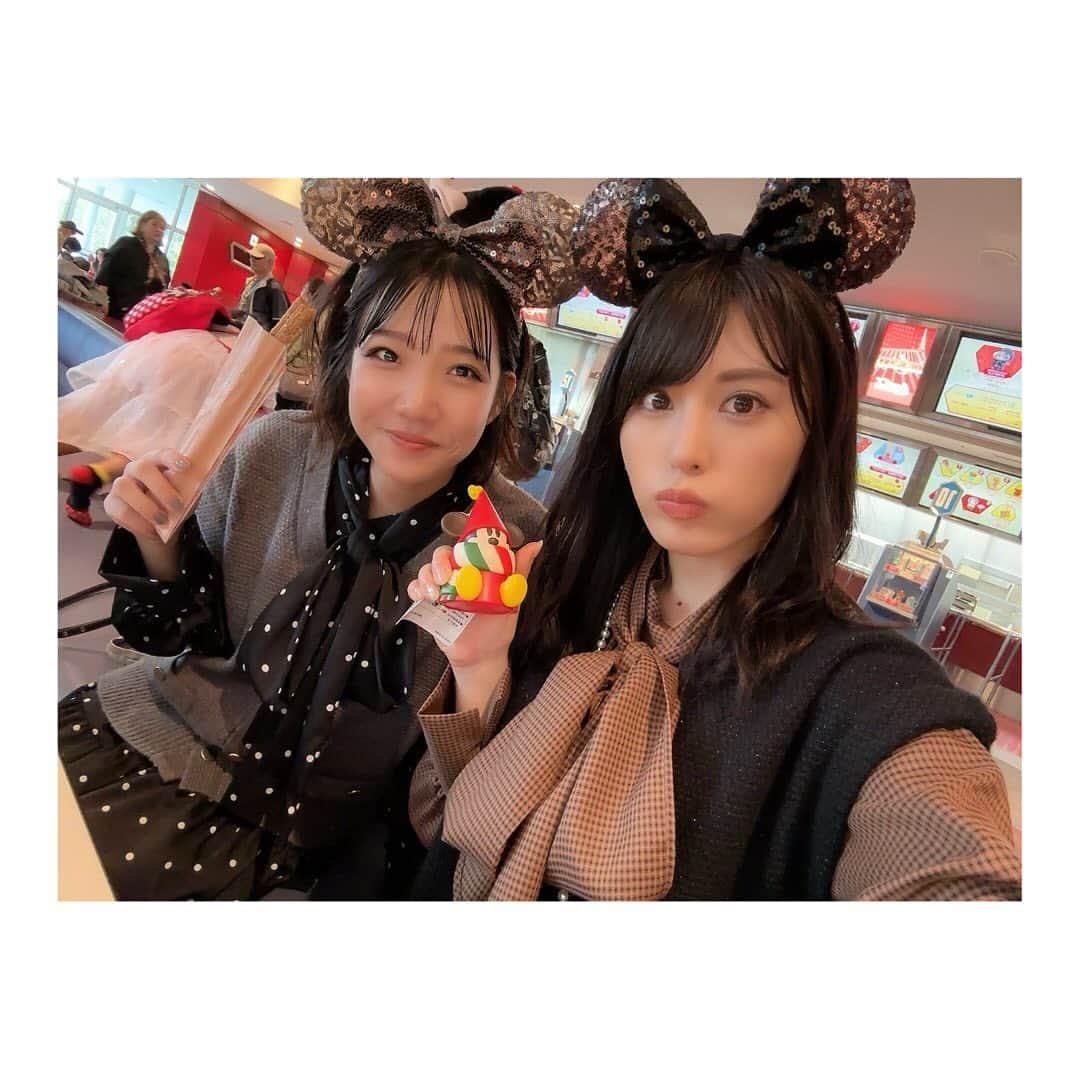 金子智美さんのインスタグラム写真 - (金子智美Instagram)「ディズニーランド&シー 2days🐭💖  day1 後編です⭐️ シェフミッキーも当日予約で入れたし最高の1日 でした❣️  #東京ディズニーランド  #ディズニーランド　#家族旅行 #シェフミッキー #ミッキー #推しはピノキオ #tokyodisneyland」11月11日 20時51分 - kanesato1222