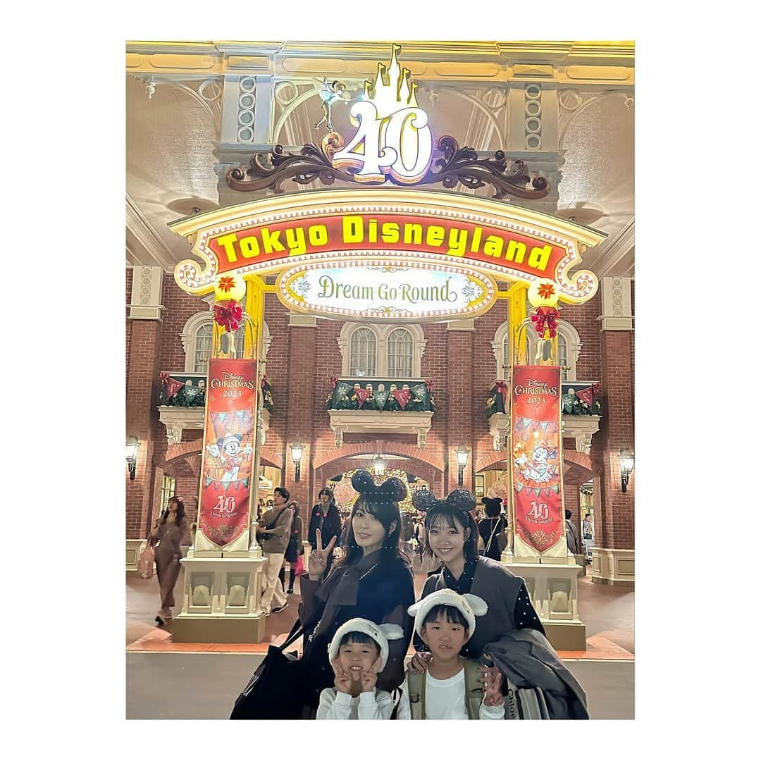 金子智美さんのインスタグラム写真 - (金子智美Instagram)「ディズニーランド&シー 2days🐭💖  day1 後編です⭐️ シェフミッキーも当日予約で入れたし最高の1日 でした❣️  #東京ディズニーランド  #ディズニーランド　#家族旅行 #シェフミッキー #ミッキー #推しはピノキオ #tokyodisneyland」11月11日 20時51分 - kanesato1222