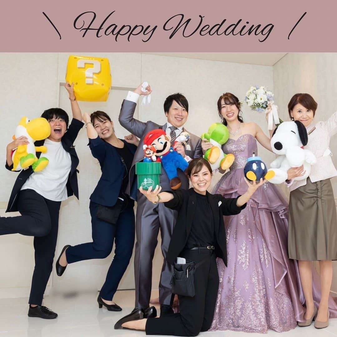 【公式】アルカンシエルリュクスマリアージュ名古屋のインスタグラム：「【Happy Wedding🎉】  先日ご結婚式を挙げられたおふたりの、素敵なお写真をご紹介させて頂きます📸 スタッフともお写真を撮ってくださり、誠にありがとうございました♪  スタッフ一同、おふたりの幸せを心よりお祈りしております🌈  【担当プロデューサーからのメッセージ】  Y様🌟M様  この度は誠におめでとうございます！💍  "ゲストがゆっくり楽しめるように" とたくさん考えられてご準備されたご結婚式。 その想いを初めてお伺いした時 おふたりのお優しいお人柄に感動したことを覚えております。  お打ち合わせでは様々なお話をお聞かせくださり 私もご結婚式以外のお話をさせていただいたりと 楽しい時間を過ごさせていただき お会いできることがいつも本当に楽しみでした💓  これからもおふたりらしくあたたかい 思いやりの溢れるご家庭を築いていってくださいね。  だいすきなおふたりにまたお会いできますことを 心から楽しみにしております🍽  本当にありがとうございました！！🍄💚❤️  💒名駅徒歩5分の結婚式場  『#感謝を式のまんなかに。』をテーマに、青空を貸切る祝福のステージと上質な空間で生まれる、ゲストとの忘れられない一日のつくりかたを紹介しています💓  👇🏻をタップ🌈👣 @arcenciel.luxenagoya  2023年度版　JapanBrandCollectionに掲載されました 公式アカウント⇨ @japanbrandcollection lit.link/japanbrandcollection  #アルカンシエル #アルカンシエルluxemariage名古屋 #アルカンシエルリュクスマリアージュ名古屋 #アルカン花嫁 #名古屋花嫁 #名古屋プレ花嫁 #名古屋ウエディング #名古屋ウェディング #名古屋結婚式 #名古屋結婚式場 #愛知花嫁 #日本中のプレ花嫁さんと繋がりたい #結婚式レポ #結婚式レポート #ウエディングレポート #ウェディングレポート #ウェディングレポ #ウエディングレポ #2023秋婚 #2023冬婚 #2024春婚 #2024夏婚 #2024秋婚 #ウェディングプランナー #ウエディングプランナー #お菓子まき #乾杯ショット #ケーキ入刀 #サンドセレモニー」