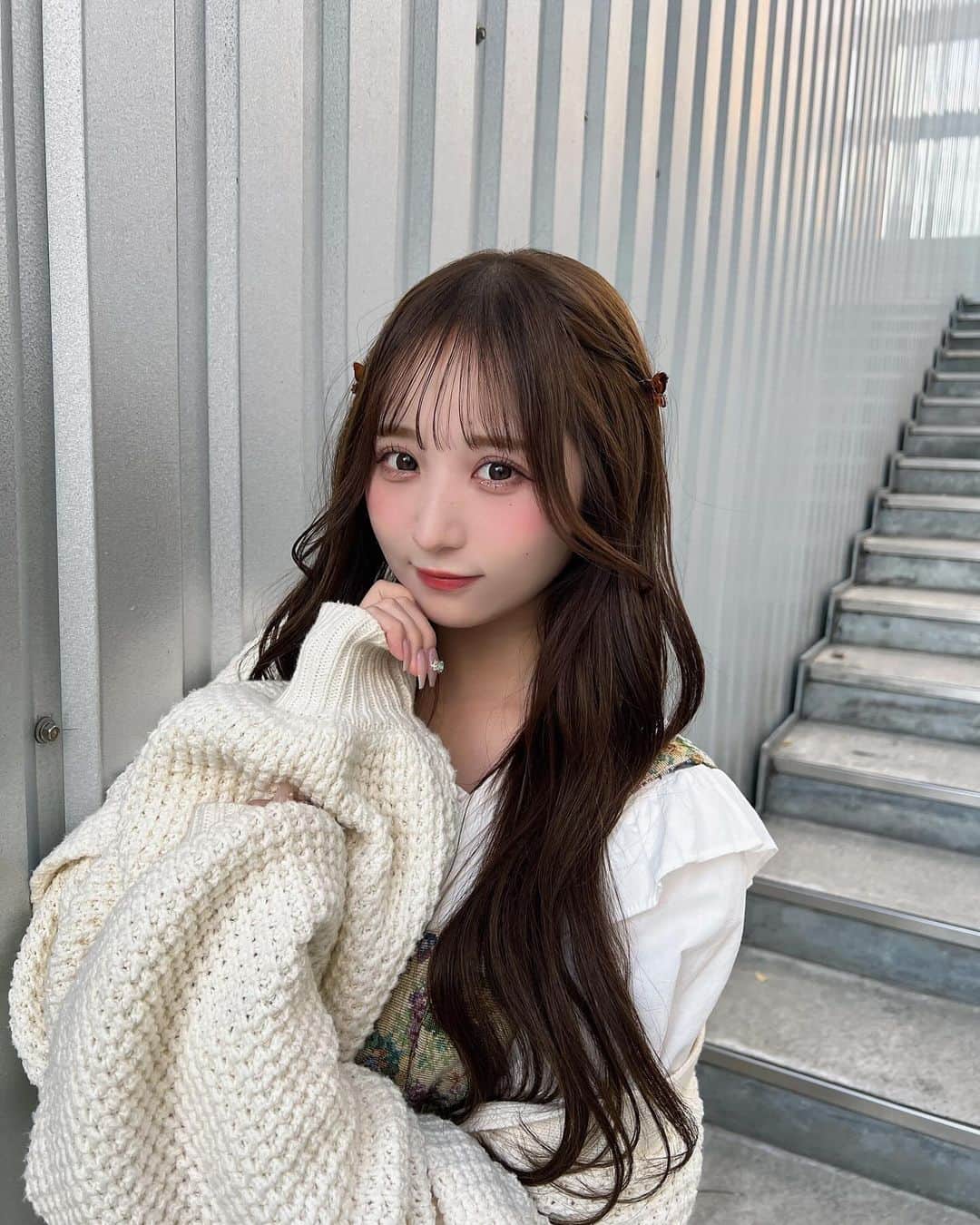 のインスタグラム：「⁡ ⁡ 間違えて春服着ちゃって寒かった🥶 ⁡  #fashion  #패션  #데일리#셀카 #팔로우 #오오티디  #셀카 #카페#fyp ⁡ #shein購入品」