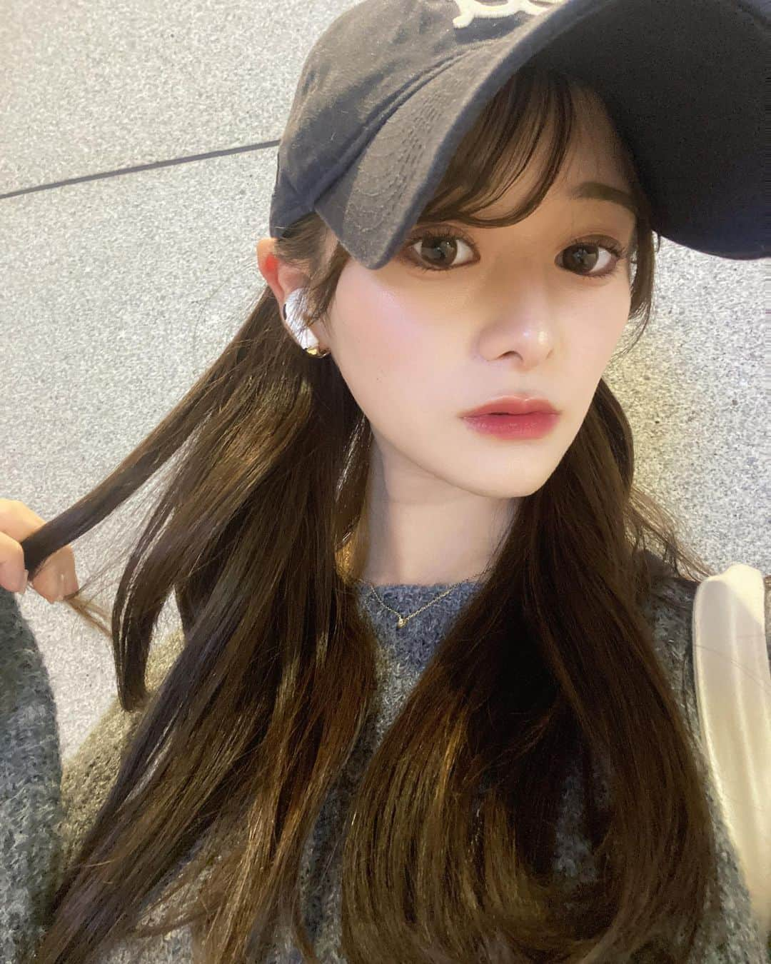 金城愛珠さんのインスタグラム写真 - (金城愛珠Instagram)「. 🧢 最近帽子気に入ってる♡」11月11日 21時15分 - arisu_kanaki