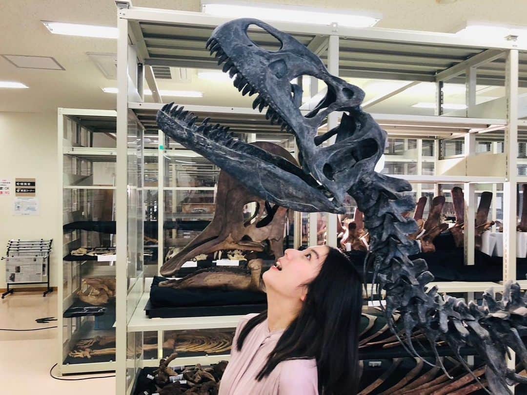 今川宇宙のインスタグラム：「前髪がこんなに伸びたし後ろ髪がこんなに短くなりました 岡山理科大学にて」