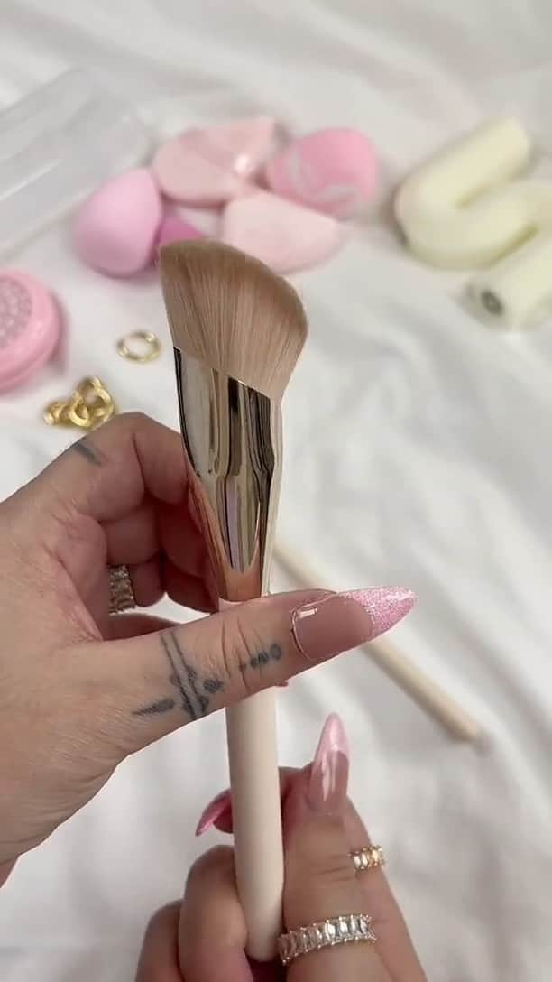 SHEINのインスタグラム：「Accessories + ASMR = music to our ears 👂🎶🥰 Sound off in the comments to shout out your fave finds from @just_adri97 👇  🔎 11502835  #SHEIN #SHEINforAll #SHEINstyle #fashion #chic #saveinstyle」