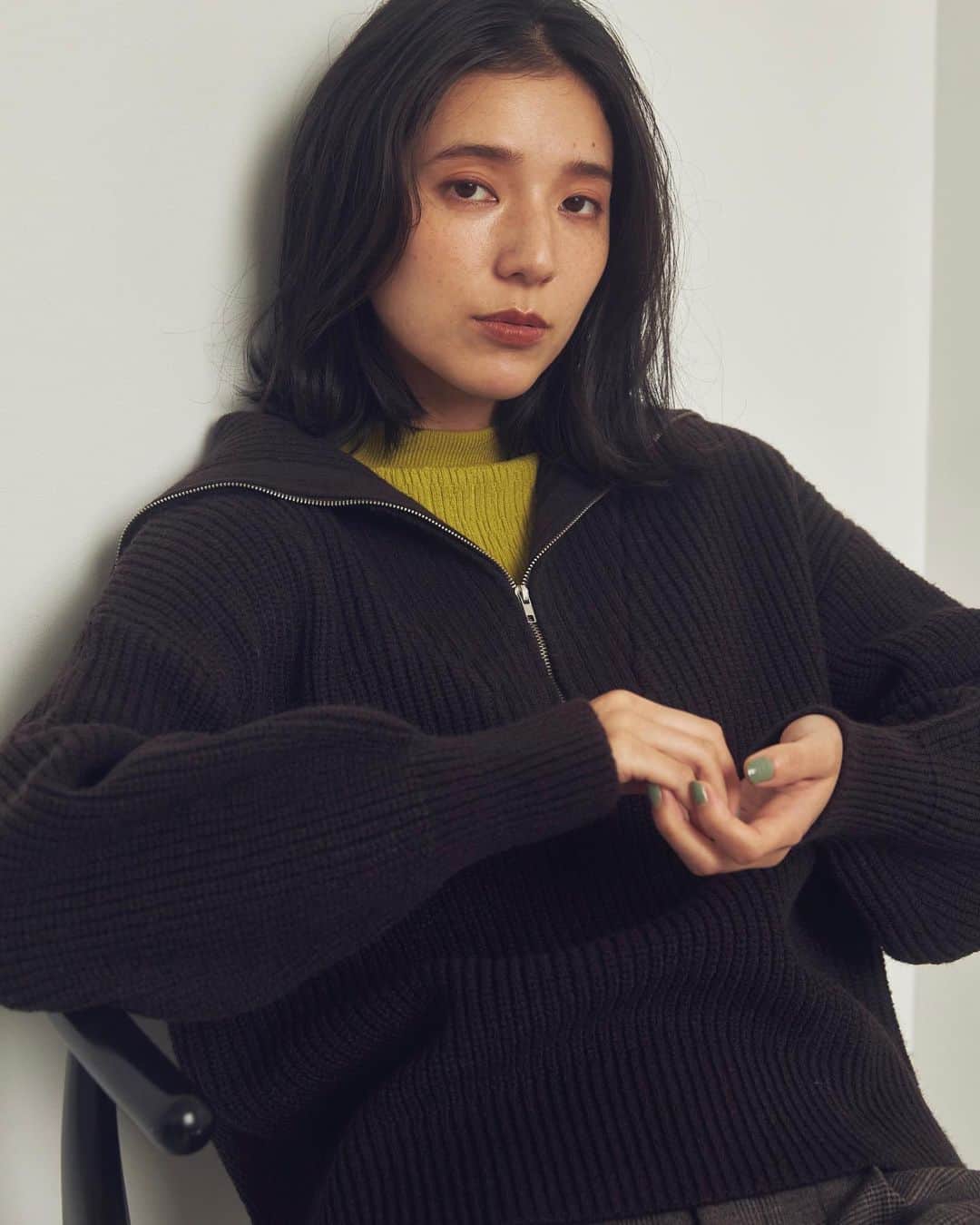 THE SHOP TKのインスタグラム：「"いま、人気のハーフジップニット"  ハンサムに、フェミニンに、 皆さんはどちらで着たいですか？？  【もっちりハーフＺＩＰニット】 price_¥5,390-tax in  　  ※ アイテム詳細は @theshoptk_official トップページ内URLからご覧下さい。 　   #theshoptk #ザショップティーケー #ハーフジップ #ハーフジップコーデ #ニット #冬ニット #ニットコーデ」