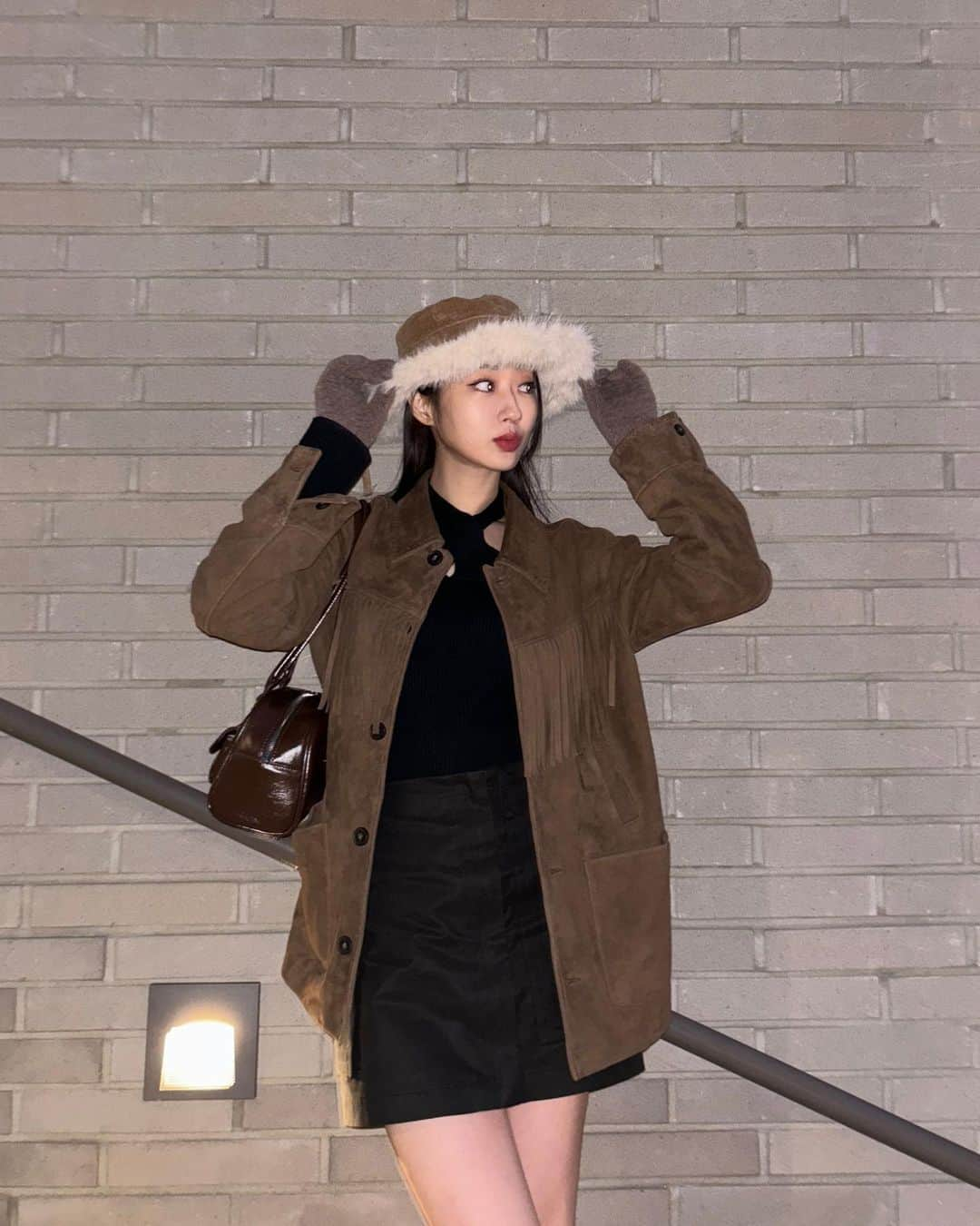 ギョンリ のインスタグラム：「엥 겨울..?🧤..🙊🥶」