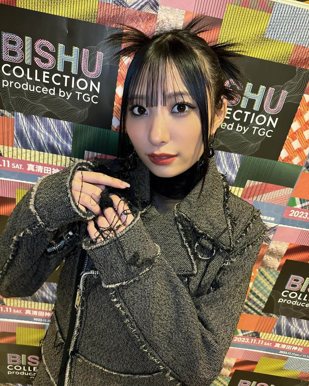 石黒友月さんのインスタグラム写真 - (石黒友月Instagram)「⁡ ⁡ ⁡ "BISHU COLLECTION produced by TGC" ありがとうございました✧︎ ⁡ ⁡ ⁡ 地元 一宮市の真清田神社で ランウェイを歩けたこと､本当に嬉しかったし 幸せな時間でした！🥲🤍 ⁡ 尾州ウールで作られた衣装も とってもかっこよくてお気に入りです👗 ⁡ ⁡ #TGC #BISHU_TGC #BISHU_FES #BISHUFES #尾州コレクション #尾州フェス #尾州 #尾州ウール #一宮 #一宮市」11月11日 21時50分 - yuduyu1011