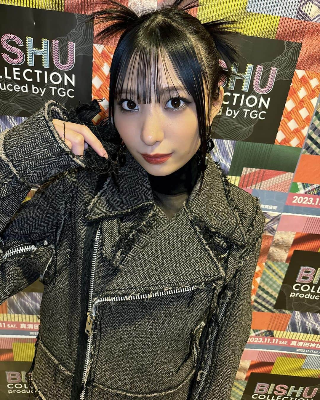 石黒友月さんのインスタグラム写真 - (石黒友月Instagram)「⁡ ⁡ ⁡ "BISHU COLLECTION produced by TGC" ありがとうございました✧︎ ⁡ ⁡ ⁡ 地元 一宮市の真清田神社で ランウェイを歩けたこと､本当に嬉しかったし 幸せな時間でした！🥲🤍 ⁡ 尾州ウールで作られた衣装も とってもかっこよくてお気に入りです👗 ⁡ ⁡ #TGC #BISHU_TGC #BISHU_FES #BISHUFES #尾州コレクション #尾州フェス #尾州 #尾州ウール #一宮 #一宮市」11月11日 21時50分 - yuduyu1011