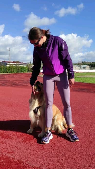 アイリーン・シラグサのインスタグラム：「Saturday Morning Training 🧞‍♀️  ResistenzaVelocitàMista in buona compagnia😊  #lavelocistacongliocchiali #raya #saturday #trainingday #workahardplayhard #trackandfield #athleisure #asicswomen #atletica #sprinter」