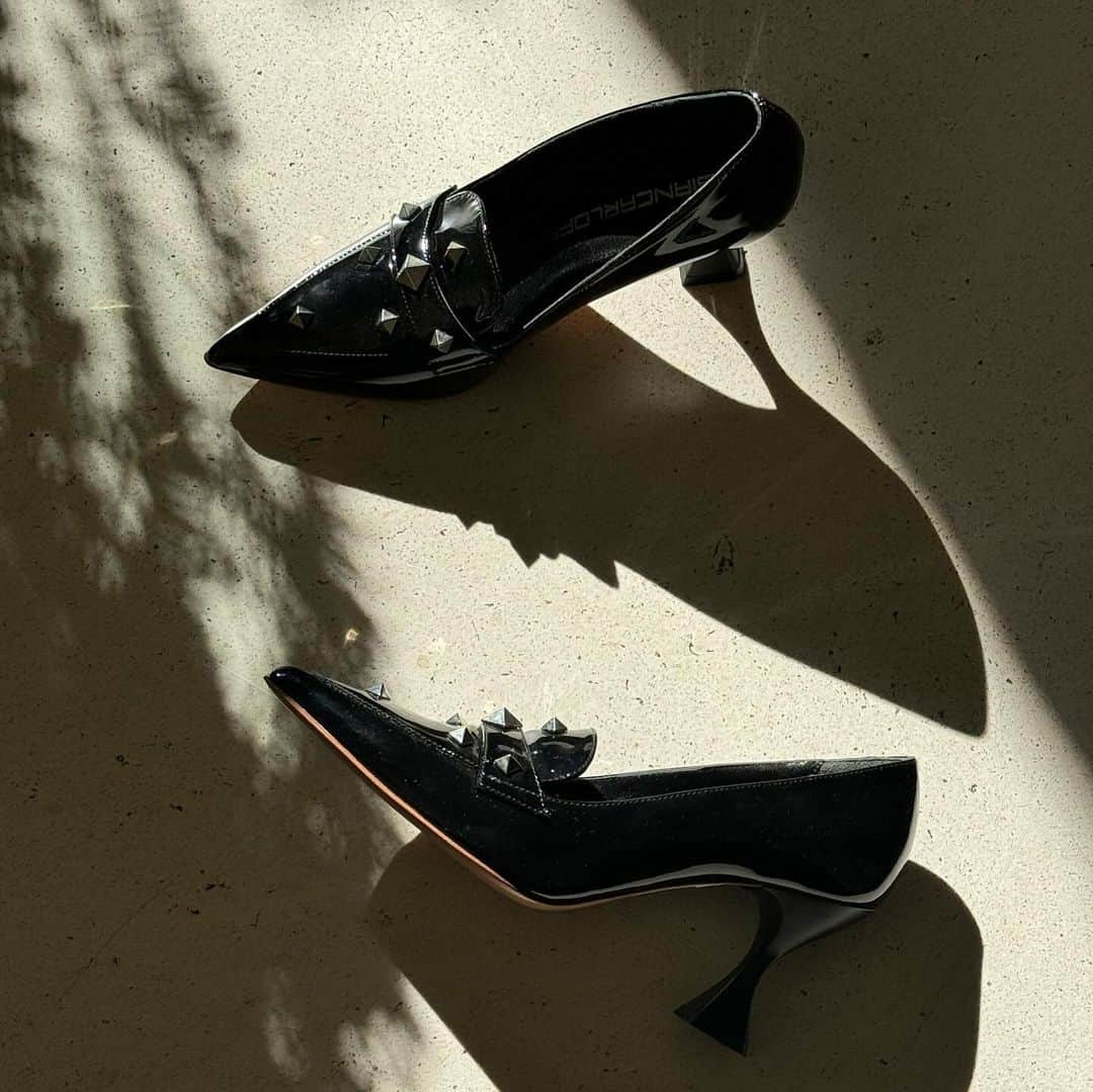 ジャンカルロパオリのインスタグラム：「Studded touch on icon. Weekend plans. Join now 20% off at checkout.  #GiancarloPaoli #Shoes #Woman #Feminime #Collection」