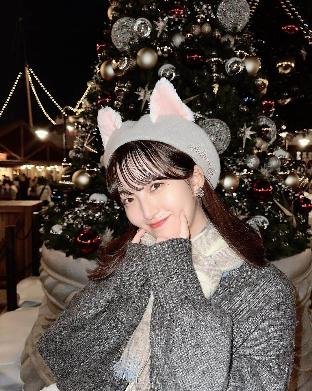 田島芽瑠さんのインスタグラム写真 - (田島芽瑠Instagram)「クリスマスツリー🎄✨  復活嬉しすぎた🥺点灯はまだだったけど、今はまたキラキラしてるんだろうな〜！見たい✨  もうイルミネーションが始まるね〜！ まだ紅葉見れてないけど😂秋どこー！」11月11日 22時15分 - meru_chan_official