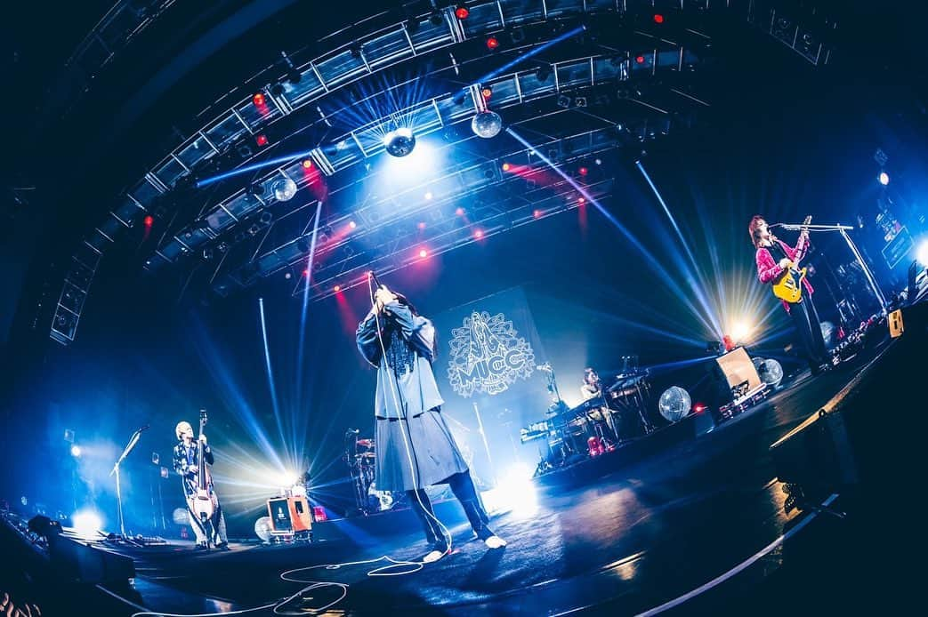 ミヤ さんのインスタグラム写真 - (ミヤ Instagram)「Thx!大阪！timeless  セミファイナル！ #mucc25th #愁のjeep #oiiiiiiio」11月11日 22時10分 - miyaguchi