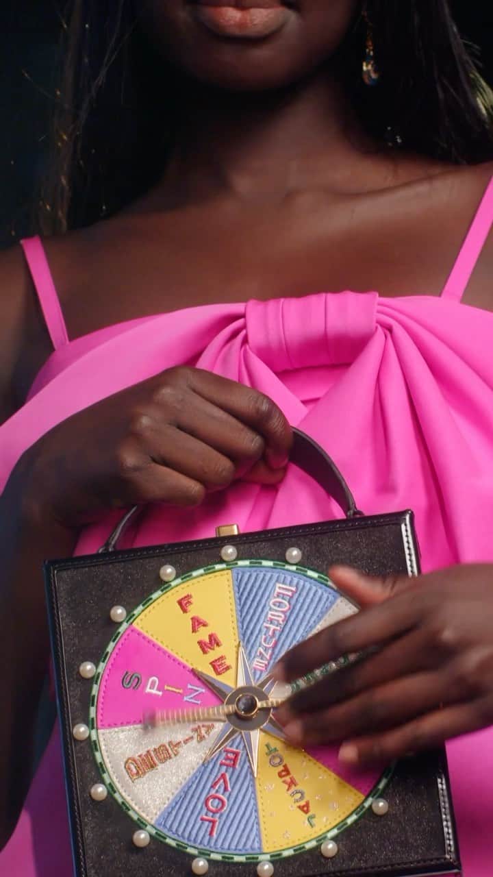 ケイト・スペードのインスタグラム：「Love, power, fame, fortune…what’s in the cards for you this weekend? #katespadeny」