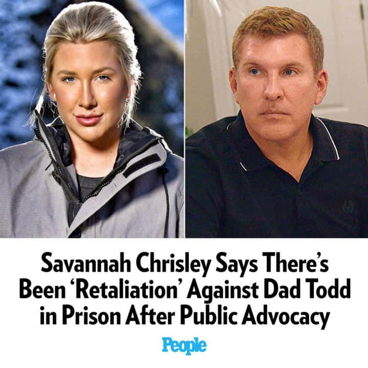 People Magazineのインスタグラム：「Savannah Chrisley says her parents — Todd and Julie — have felt the effects of her complaints about their respective prisons internally after she and her brother Chase began advocating for better living conditions for their parents, who are serving a combined 15 years on fraud charges.   "Everybody acts like my dad's in some country club and that's not the case at all," Chase said. "I mean, they got like black mold [where my dad is], and my mom's place is even worse. I mean, she doesn't even have air conditioning."  Tap the link in bio for the full story.   | 📷: Getty」