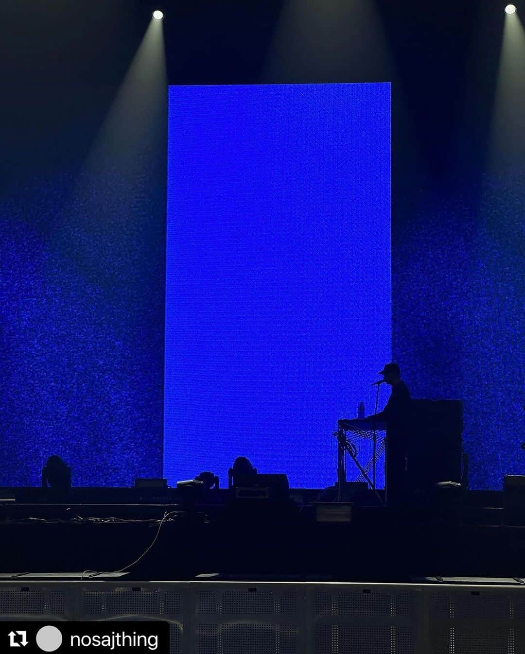 真鍋大度のインスタグラム：「#Repost @nosajthing with @use.repost ・・・ Continua live w/ @daitomanabe tonight @diage.festival 🇹🇭  📷: @djprepare」