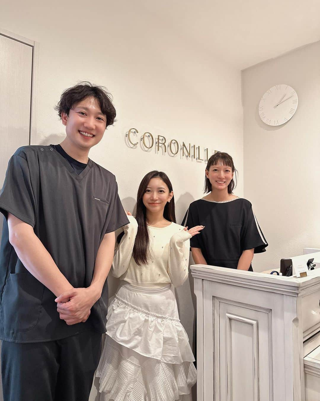 高木美穂のインスタグラム：「@beautysalon.coronille さんにて エンダモロジーとヘッドスパをやっていただきました😳✨ ° 3枚目のビフォーアフターの写真見て！？すごくない！？😳 ° 他にも全身のマッサージもしていただいたんだけど、本当に上手で体が軽くなりました😳💓 ° 本当にすごいので、みんなもぜひ行ってみてね！ ° みほの投稿見たと言うと、初回価格から30%オフになるので 絶対行ってほしい！ほんとすごいから！！！！ ° 行ったよ報告待ってるねー！！！！ °  #エステ #小顔 #小顔矯正 #ヘッドスパ #デトックス #白金台エステ #白金台 #エンダモロジー #小顔エステ #pr」