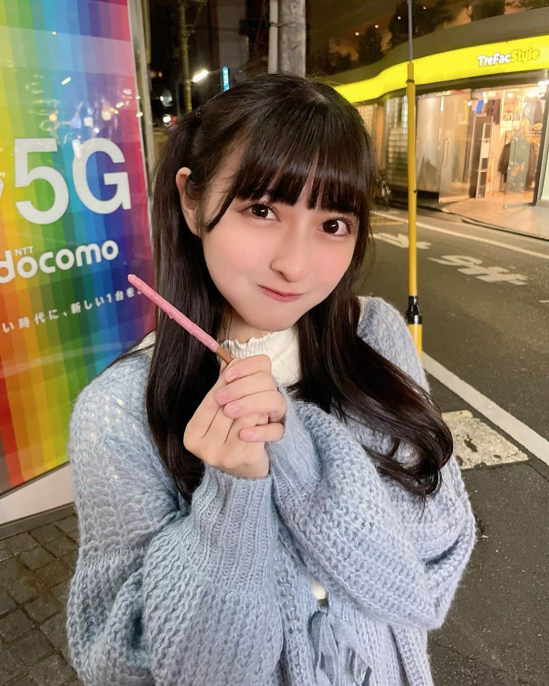 竹内月音さんのインスタグラム写真 - (竹内月音Instagram)「ポッキーゲームする？💕」11月11日 22時50分 - takeuchi_tsukine