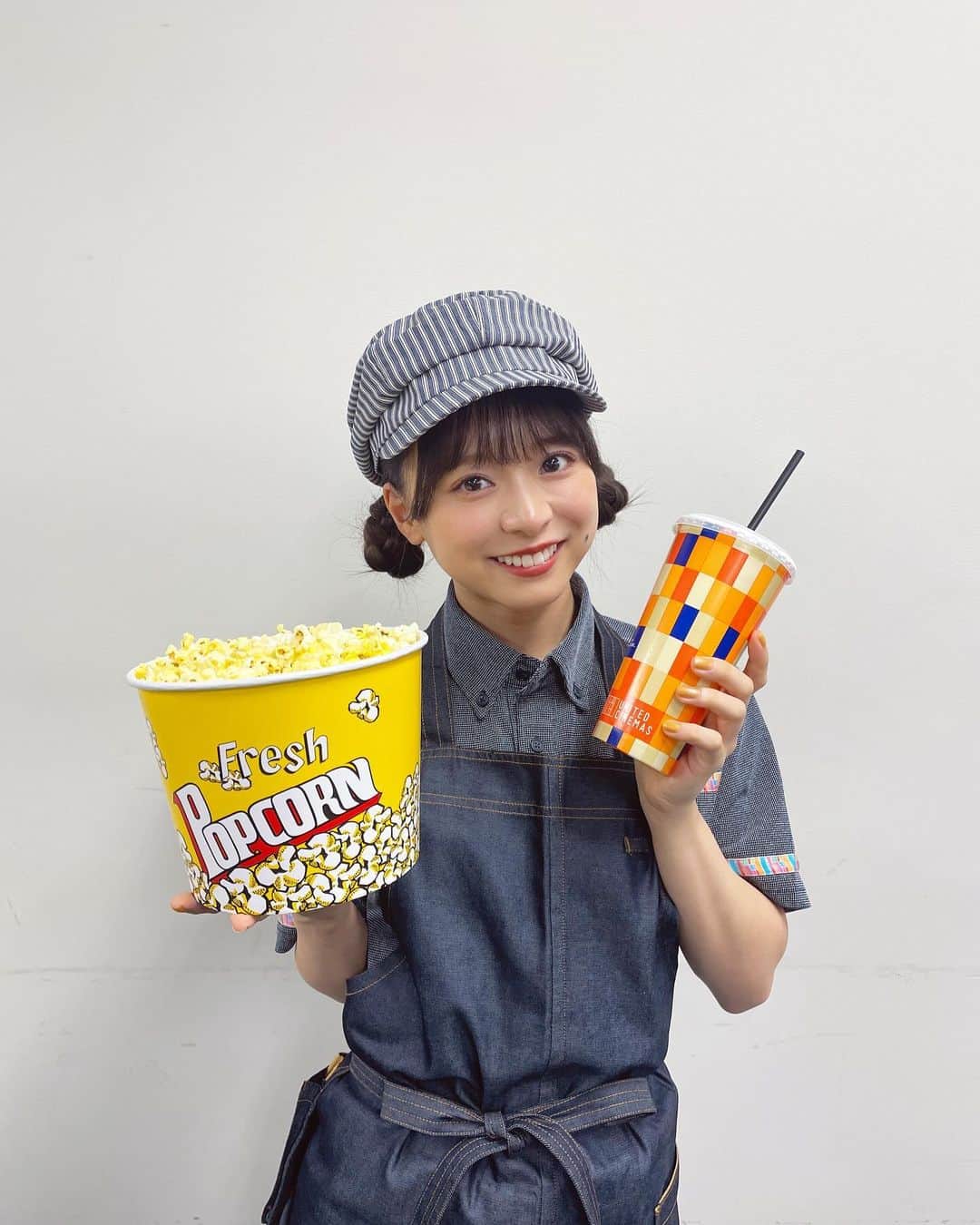 倉野尾成美のインスタグラム：「映画にはポップコーンだよね☺️🍿」