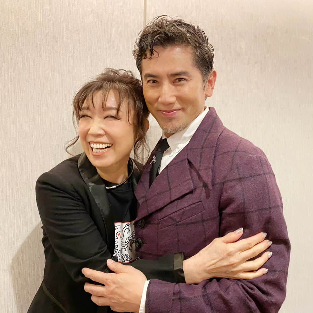 松任谷由実さんのインスタグラム写真 - (松任谷由実Instagram)「ただただ 感動しました。沢山のことを与えてくれたドラマ。  それにしても、モッくんのデニーロアプローチ、凄い！！」11月11日 23時07分 - yuming_official