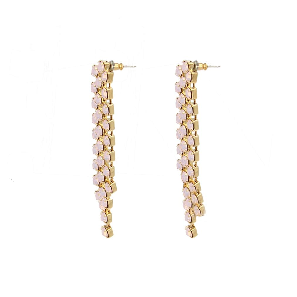 ロドリゴ ニューヨーク バイ ロドリゴ オタズさんのインスタグラム写真 - (ロドリゴ ニューヨーク バイ ロドリゴ オタズInstagram)「In the theme of New York: The Alice earrings in Rosewater Opal as seen on Sarah Jessica Parker in the new series ‘And Just Like That’! 😍  #otazu #jewelry #earrings #Swarovski #new #collection #getready #autumn #style #handmade #fashion #sexandthexity #andjustlikethat #sarahjessicaparker」11月11日 23時00分 - otazujewelry
