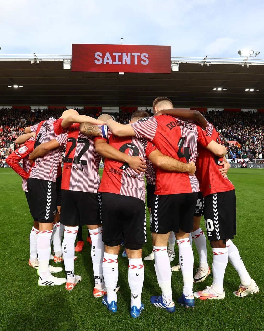 サウサンプトンFCのインスタグラム：「Boys against the Baggies 😤」