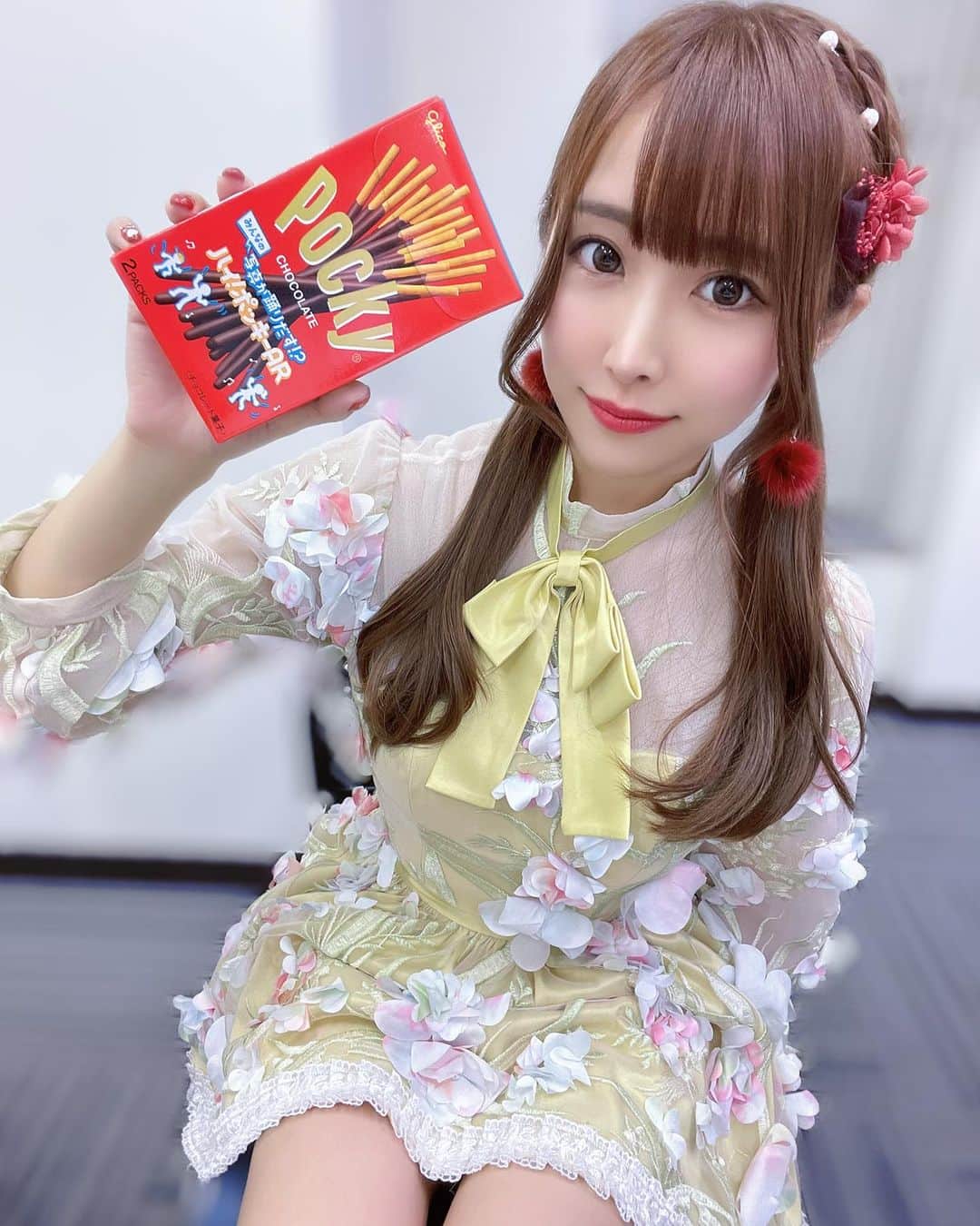 熊本美和さんのインスタグラム写真 - (熊本美和Instagram)「おやくまʕ•ᴥ•ʔ . . #おやすみ #goodnight #🌙 #おやくま #ポッキーの日 #ポッキー #tokyo #japanesegirl #立川立飛ららぽーと #タワーレコード #タワレコ #八王子 #リリイベ #初日 #どんな未来でも #babyzbreath #ベビブレ #熊本美和 #Pリーガー #bowling #衣装 #花柄 #kawaii #model #likesforlike #fyp #fff #flf #love #live」11月11日 23時15分 - miwa_babyb