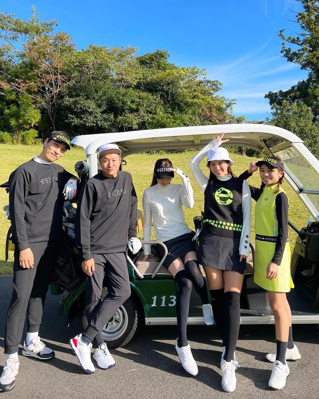 藤森マリナさんのインスタグラム写真 - (藤森マリナInstagram)「まりなはんのゴルフコーデ⛳️ ▶︎ @estroso_official ⠀ ⠀ ⠀ しっかりした生地で 動きやすくて いい感じに目立って可愛い💛⭐️ この日はスコア97で 3回目の100切り達成した日⛳️🙌🏻✨✨✨ ⠀ ⠀ ⠀ estroso新作が出ているらしいので チェックしてみて🫡⛳️💛  ⠀ ⠀ ⠀  ⠀ ⠀ ⠀  #estrosocup#pr#ゴルフコンペ#まりなはんのゴルフ記録#エストロッソ#ゴルフ女子#ゴルフウェア#ゴルフコーデ#和歌山ゴルフ#ラグレースゴルフ倶楽部#バケハコーデ#ニーハイソックス#ニットベスト#ゴルフスイング動画#ゴルフ好きな人と繋がりたい#golfgirl#golfwear#golfoutfit#japangolf#골프#골프스타그램#골프웨어#골프여자」11月11日 23時08分 - maaarina0806