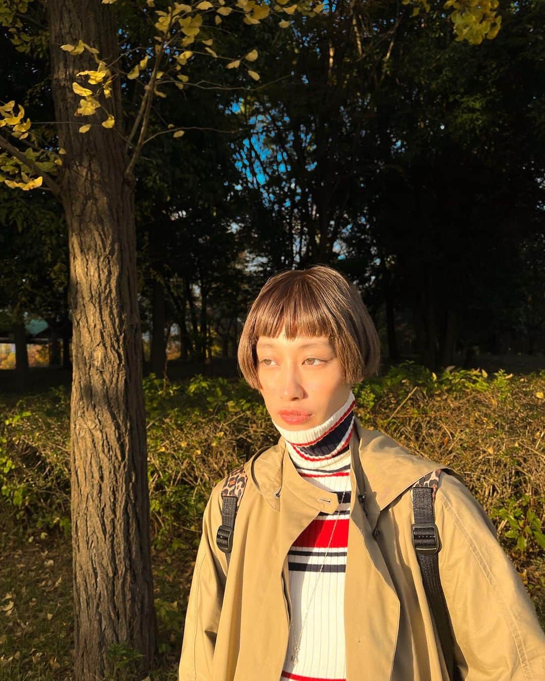 浦川望美のインスタグラム：「季節が変わって、 新しい髪型、服、 寄り添ってくれるアクセサリー(coming soon) 残りわずかな妊娠期間 楽しいターン」