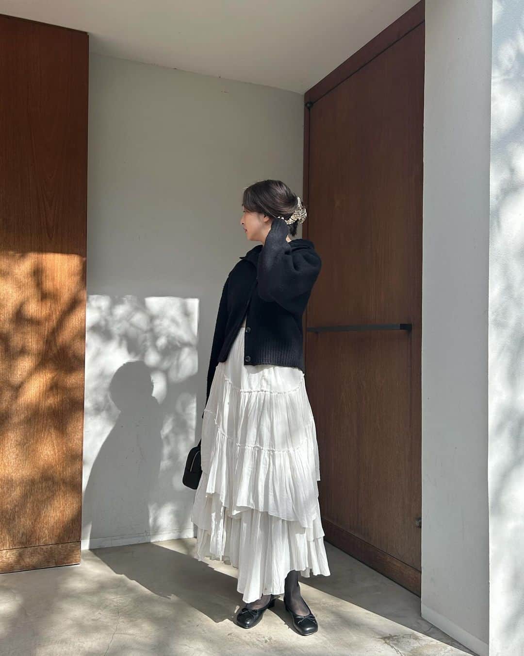大坪はるらのインスタグラム：「@miesrohe_ 🖤 が主役な日  #ootd#miesrohe」